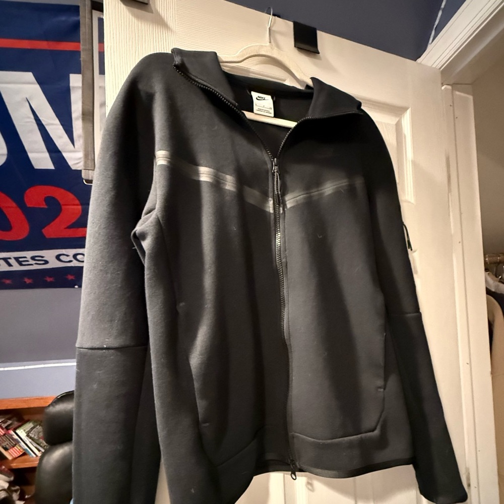 Nike Sportswear Tech Fleece Black Zip-Up Full Zip Hoodie